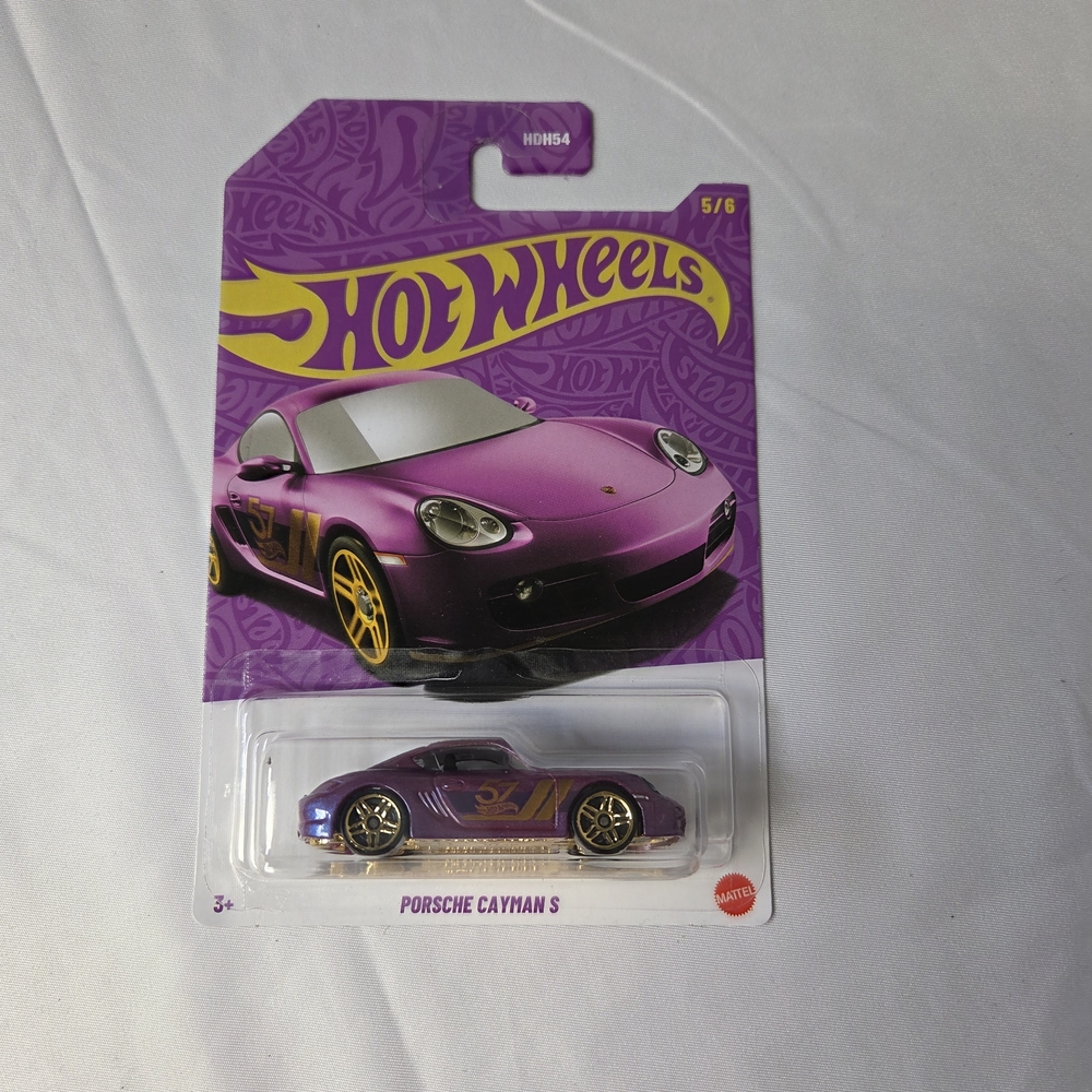 Hot Wheels Pearl‎ and Chrome Vehicle 2025 Mix 2H 57th Anniversary